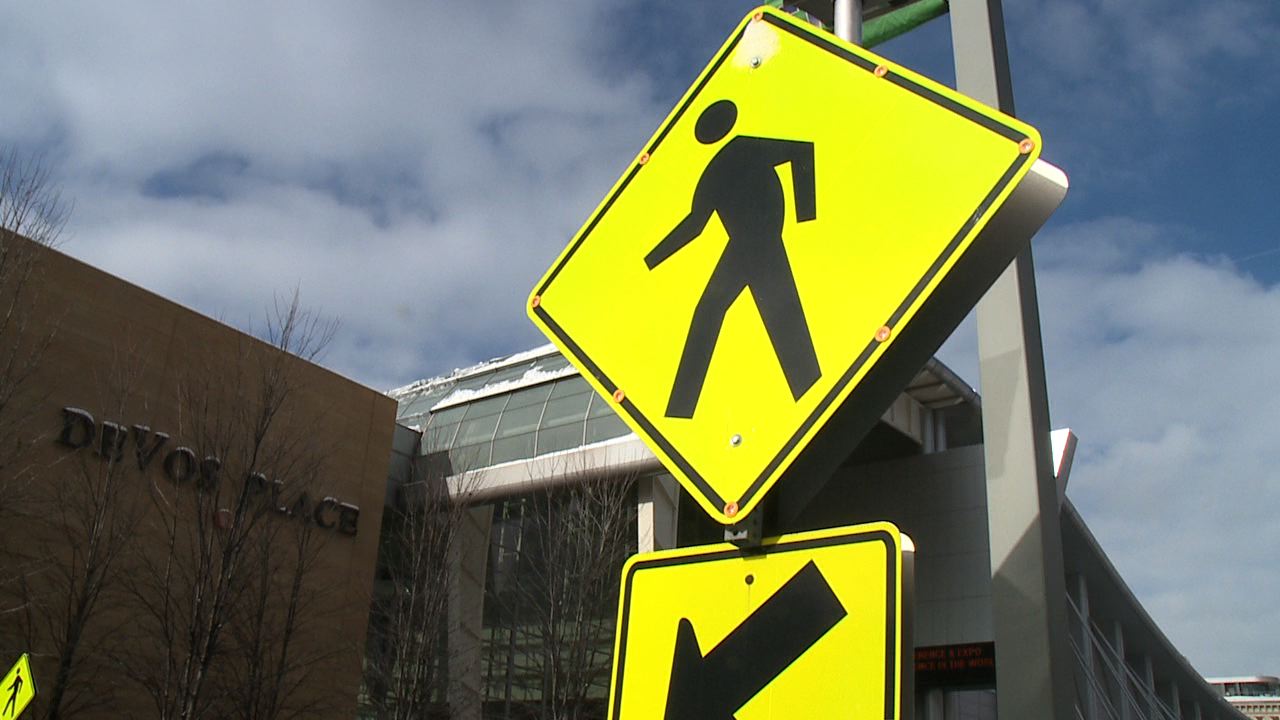 Drivers in Grand Rapids required to stop for pedestrians in crosswalks